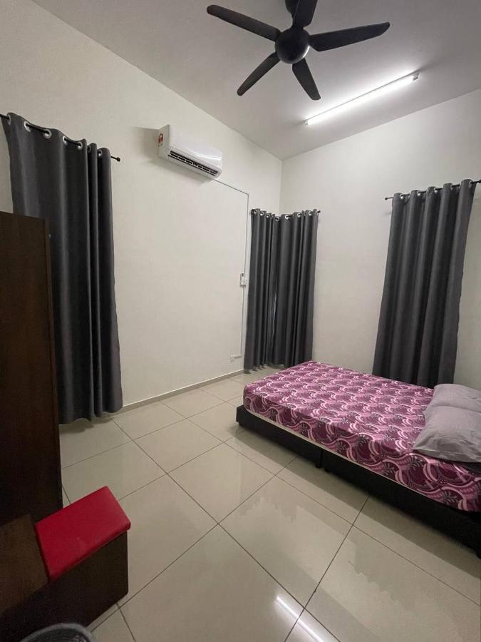 Bungalow Homestay Jasin Perdana Ngoại thất bức ảnh