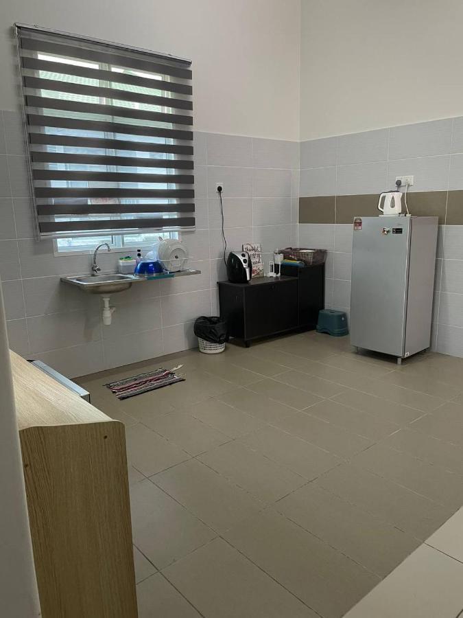 Bungalow Homestay Jasin Perdana Ngoại thất bức ảnh
