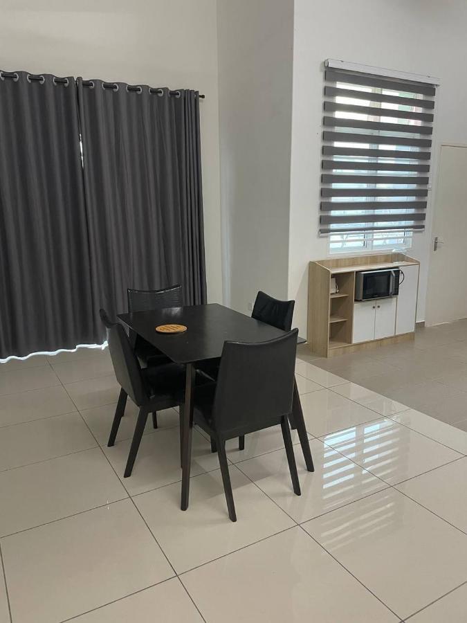Bungalow Homestay Jasin Perdana Ngoại thất bức ảnh